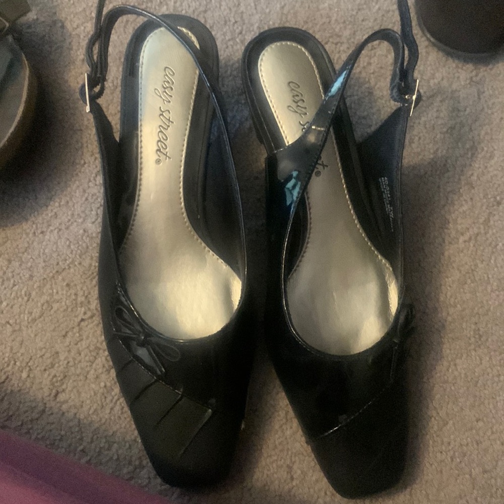 Dress shoe